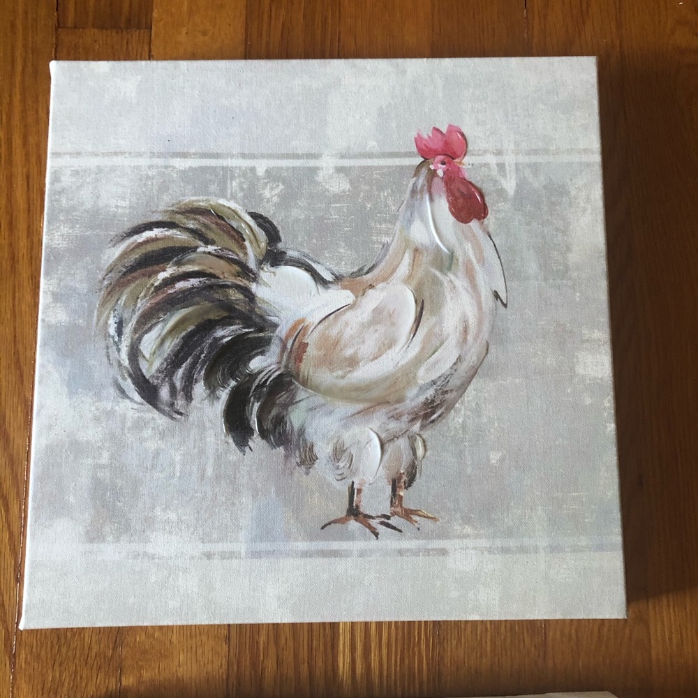 Chicken & Rooster Decor, 2 pics; 3 metal tins